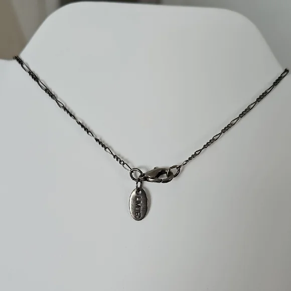 The Limited Silver Necklace with Crystal Details - Picture 2 of 3